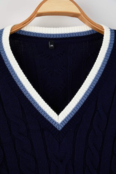 Trendyol Curve Navy Blue Hair Braided College Themed Hair Braid Knitwear Sweater Tbbaw26An00053