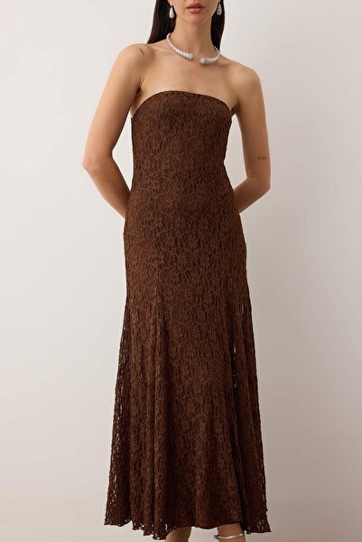 Trendyol Collection Καφέ ίσιο φόρεμα με δαντέλα χωρίς στράπλες με επένδυση TPRAW26EL00096