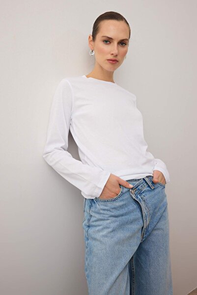 Trendyol Collection Λευκό 100% βαμβακερό μακρυμάνικο μπλουζάκι με κανονική/κανονική εφαρμογή Βασικό πλεκτό μπλουζάκι TWOAW21TS0098