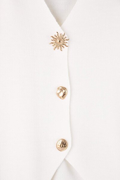 Trendyol Curve Ecru Trend Button Detailed Sweater-Looking Knitwear Cardigan Tbbaw26Av00043