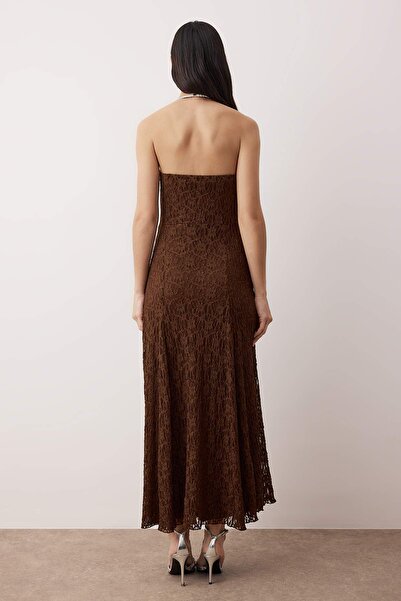 Trendyol Collection Καφέ ίσιο φόρεμα με δαντέλα χωρίς στράπλες με επένδυση TPRAW26EL00096