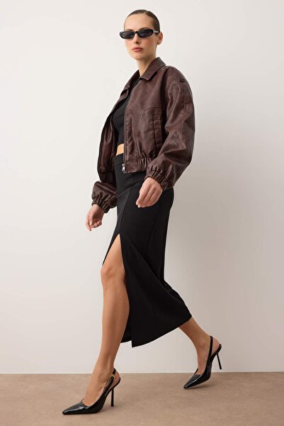 Trendyol Collection Černá Inteligentní krepový rozparek Detailní Maxi strečová pletená sukně s vysokým pasem TWOSS23ET00351