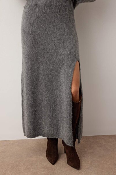 Trendyol Collection Anthracite V-Neck Soft Textured Wide Fit Sweater-Slit Skirt Knitwear Bottom - Top Set Twoaw26Au00133