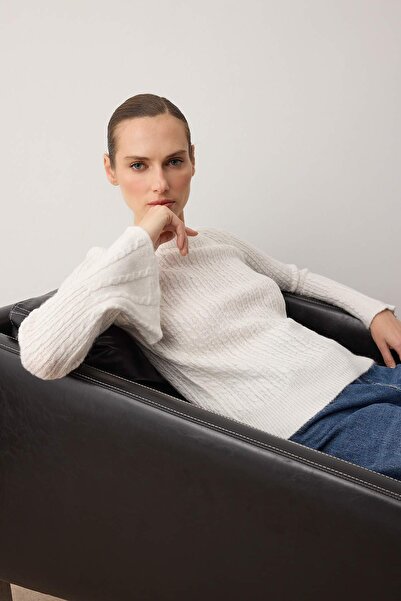 Trendyol Collection Ecru Soft Textured Spanish Sleeve Knitwear Sweater Twoaw26Kz00264