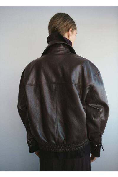 MANGO Woman Oversize deri görünümlü ceket