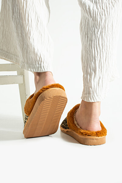 Moda Devrin Leopard Fur Lined Winter Slippers House Slippers