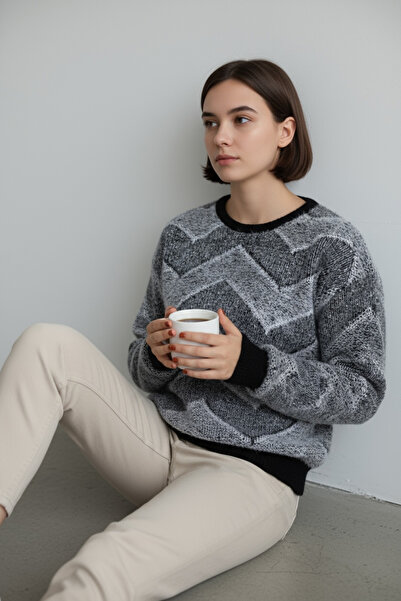 NEWCO Women's Round Neck Comfortable Fit Stylish Patterned Furry Knitwear Swe...