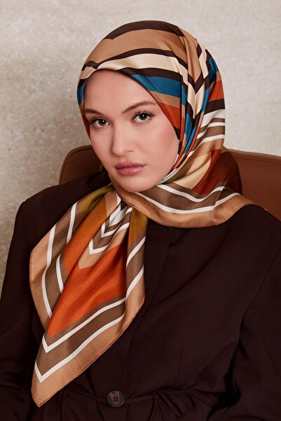 Levidor Mink square pattern twill silk scarf