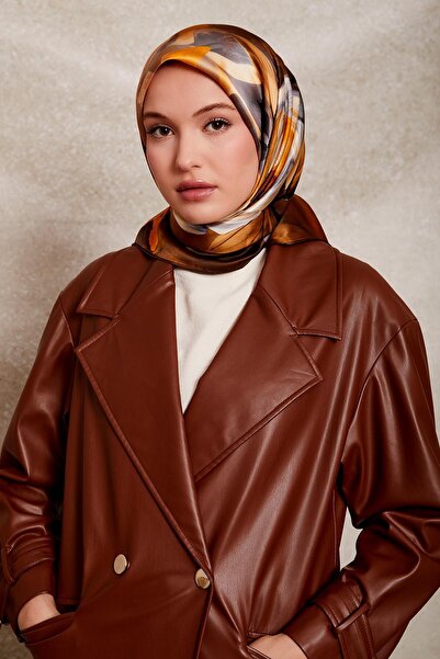 Levidor وشاح حريري منقوش عليه زهور ذهبية