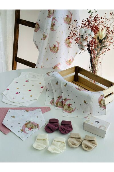 Fulya Tuhafiye Muslin & Bamboo Newborn Gift Set (Blanket, Handkerchief, Bib, Bodysuit, Socks)