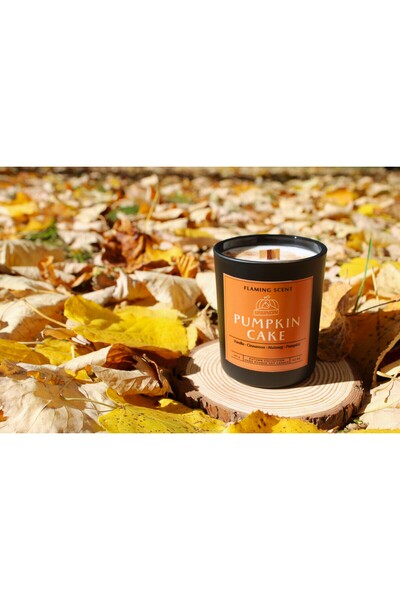 OEM Scented Soy Candle with Wooden Wick, Flaming Scent, Pumpkin Cake, handmade, 165 g