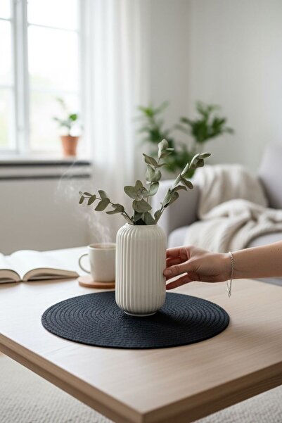 ANJEAHOME Jura Beyaz Seramik Vazo - Dekoratif Ev Aksesuarı, Modern Minimal Tasarım - 9x16 cm