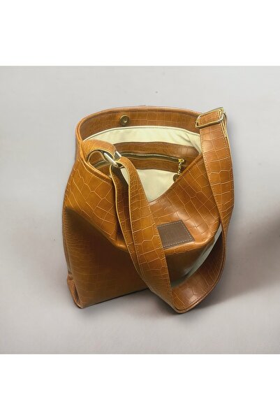 Nuggita Taba Crocodile Bucket Bag