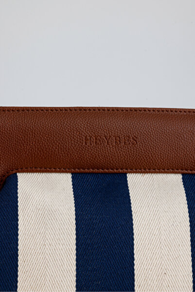 HEYBE'S Heybes Kadın Lacivert Çizgi Desenli Kanvas Clutch El Çantası