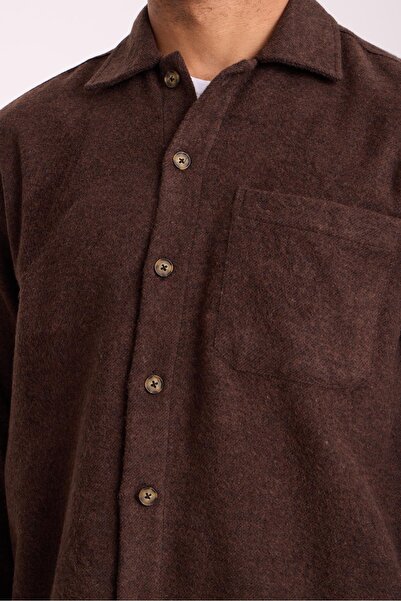 Valiberta Мъжка риза с един джоб и свободна кройка от Frankel Check Fabric - кафе