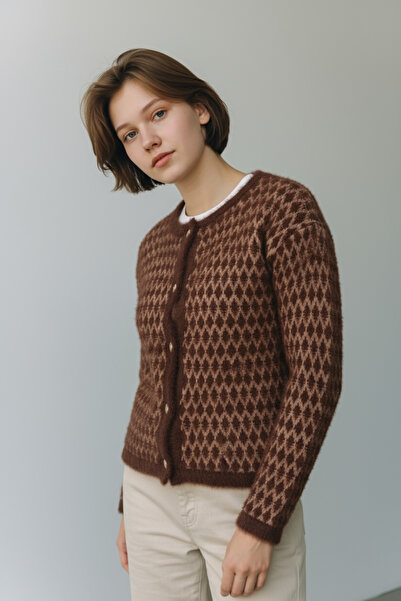 NEWCO Women's Gold Button Detail Yumoş Stylish Comfortable Fit Asymmetric Pattern Cardigan Jacket Sweater