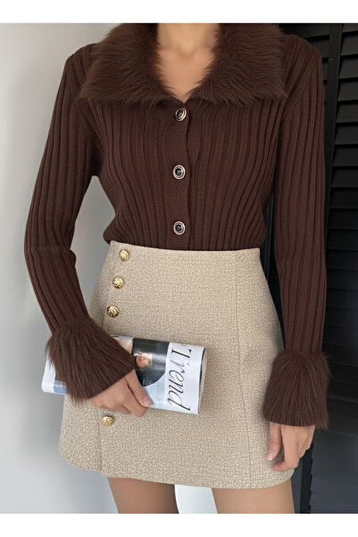 Mila Καφέ ζακέτα με γούνινο λαιμόκοψη και μανίκια