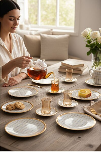 Paşabahçe 18 Parça Harencıya Pasta Takımı| 6 Adet Çay Bardağı Puantiyeli 6 Adet Çay Tabağı 6 Adet Pasta Tabağı