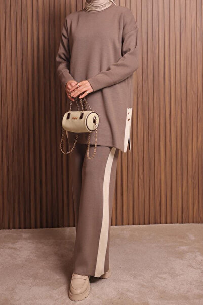 Balenbi طقم تريكو نسائي قصة فضفاضة منسوج بشكل مسطح شق 1136