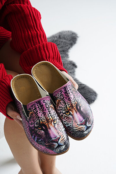 azizsahinshoes 3062 Model Anatomical Eye-Catching Butterfly Patterned Slippers