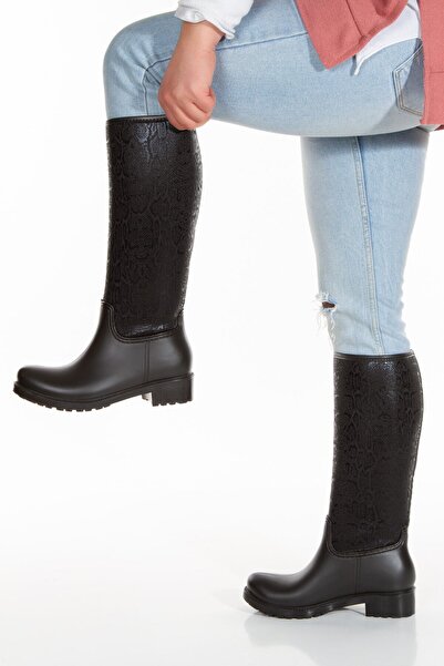 Sea&Blue أحذية المطر السميكة المقاومة للماء والتي يمكن ارتداؤها وخلعها بسهولة