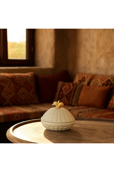 ALSAIF Metal pineapple-shaped date in white with a golden handle