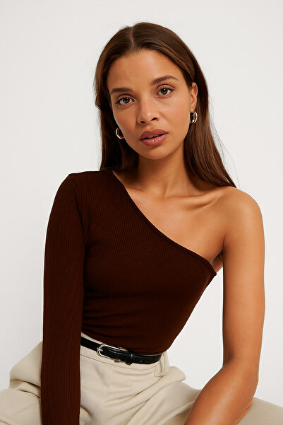 ÖZ PAMUK Блуза з одним відкритим плечем і довгими рукавами