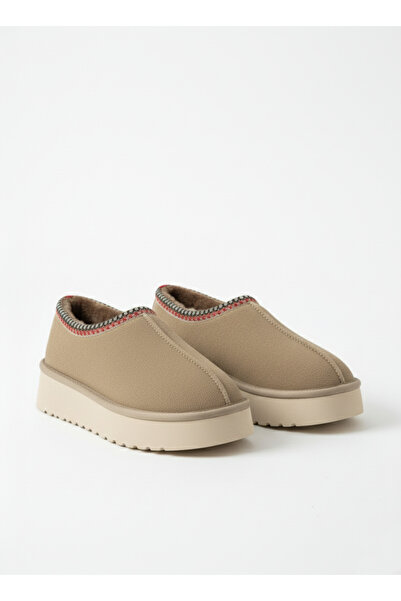 Bermody Tia Kadın 4 cm Krem Rengi Bilek Boy Dayanıklı Taban Konforlu İçi Kürklü Sıcak Ug Model Bot Bootie