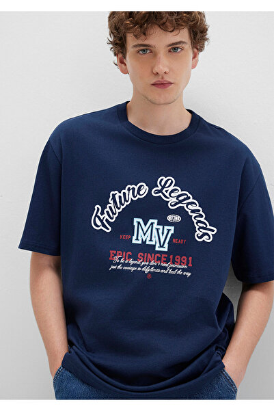 Mavi Печатно тъмносиньо тениска с широка кройка / свободна кройка 0612850-89353