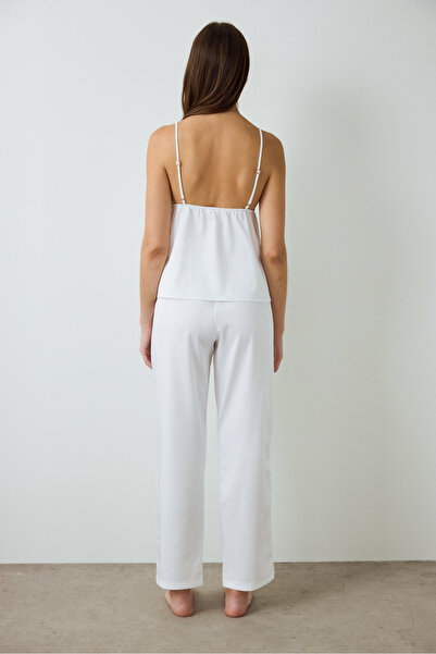 Penti Kırık Beyaz Bridal Charming V Yaka Dantelli Saten Çeyizlik Pijama Takımı