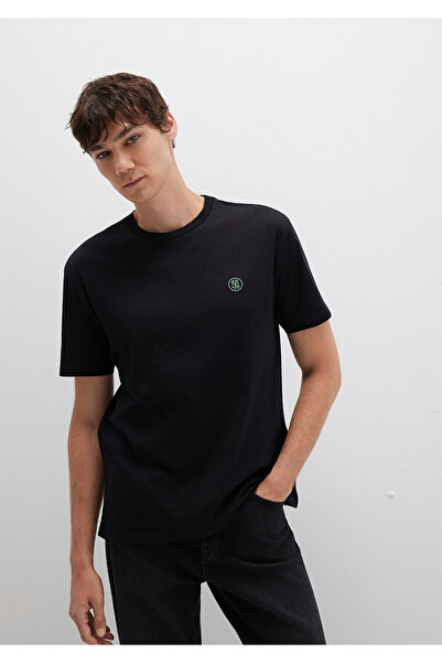 Mavi Černé tričko s vyšívaným logem Seal Loose Fit 067074-900