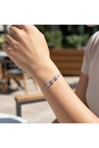 SAZAK AKSESUAR سوار نسائي من الفولاذ بتصميم دائري ثلاثي مع حجر الزركون الفضي ...
