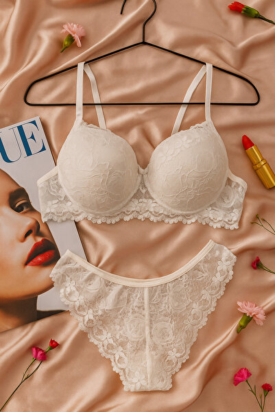 hepimiz alalım White Lace Push up Bra Set