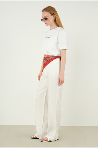 HEQA All The Love Біла футболка з розривом