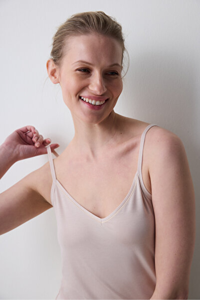 Penti Αντιγηραντικό Εξωτερικό Μπεζ Μπλουζάκι με λεπτό λουράκι