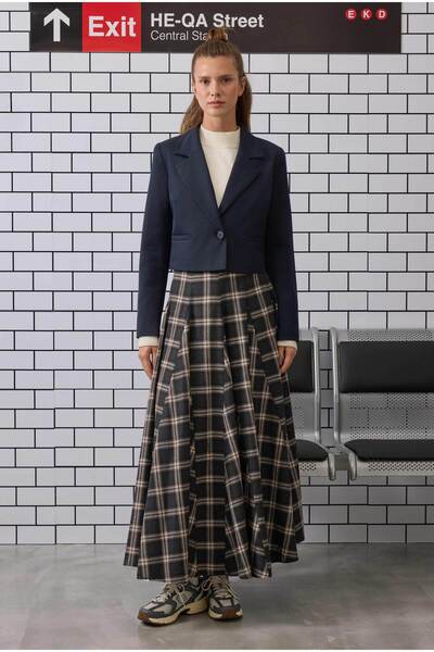 HEQA Коричневий укорочений піджак