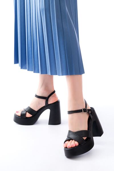 serkanseyyid P-105 Siyah Çapraz Kalın Topuklu Kadın Sandalet