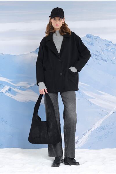 HEQA Чорний пальто з широким коміром