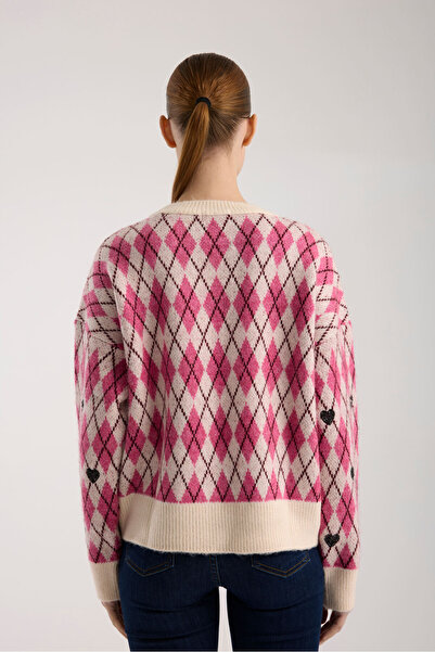 İLKCET MODA Heart Detail Diamond Pattern Knitwear Sweater