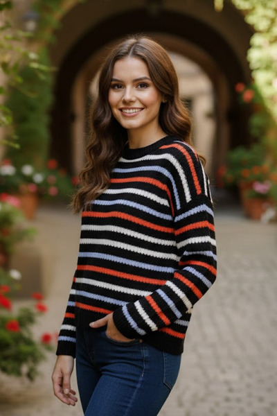Devinka Pulover de damă cu dungi negre