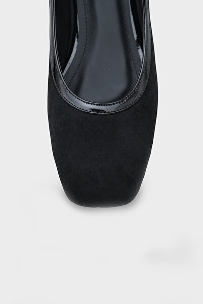 Capone Outfitters Sibelle Blunt Toe Buckle Strap Faux Suede Women's Ballerinas