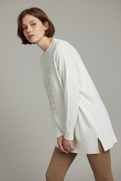 NEWCO Блискуча туніка з довгим трикотажем і каменями, сучасний і зручний крій