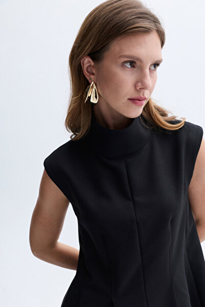 Mudo Sleeveless Stand-Up Collar Pleated Mini Dress