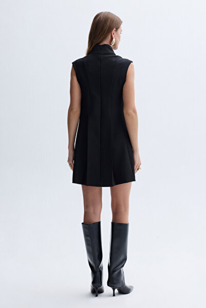 Mudo Sleeveless Stand-Up Collar Pleated Mini Dress