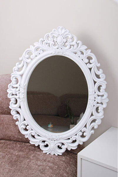 Generic Elegant mirror with a luxurious frame that adds a touch of elegance to the place 72 x 57 cm