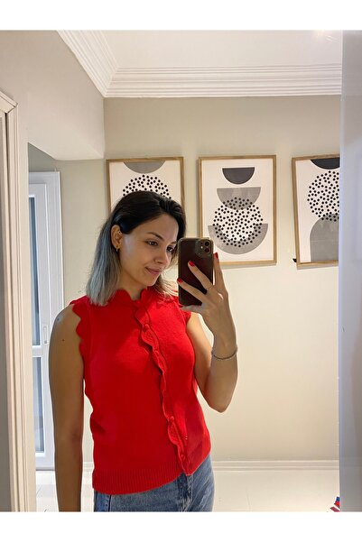 Astrea Butik Lace-Detail Sleeveless Knit Top