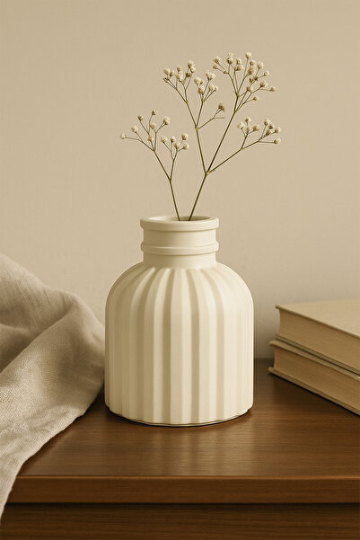 Otaera Nazik Çizgiler Vazo – Modern & Minimal Dekoratif Obje, Salon ve Ofis Çiçeklik, Ekru