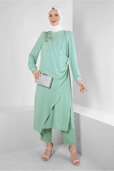 Alvina КОМПЛЕКТ ПАНТАЛОНИ С ОБЛА ЯКЪТ И ПРИНТ С КАМЪЦИ 43578