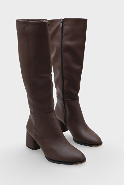Capone Outfitters Ovális orrú oldalsó cipzáras barna sarkú női csizma