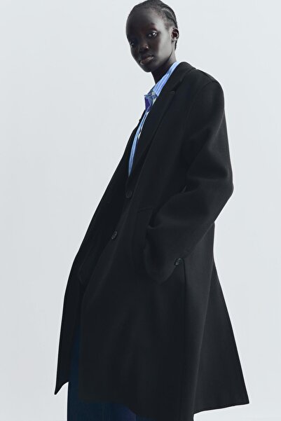 Bershka Yumuşak dokulu uzun palto